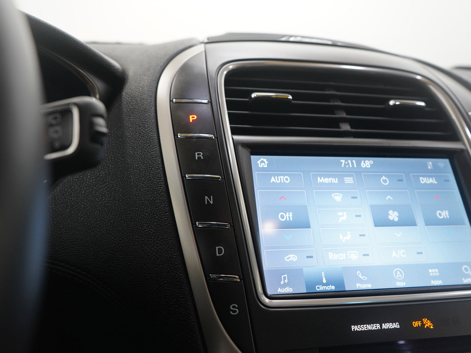 Used 2020 Lincoln Nautilus Reserve w/ Equipment Group 201A image 25