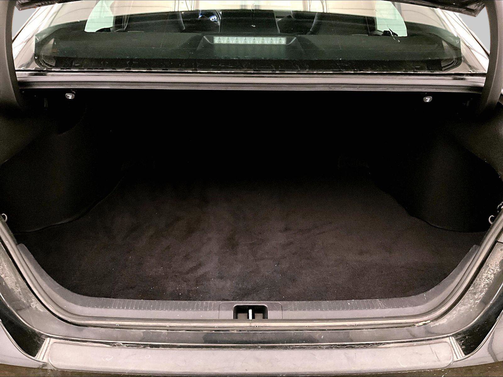 Used 2023 Toyota Camry SE image 33