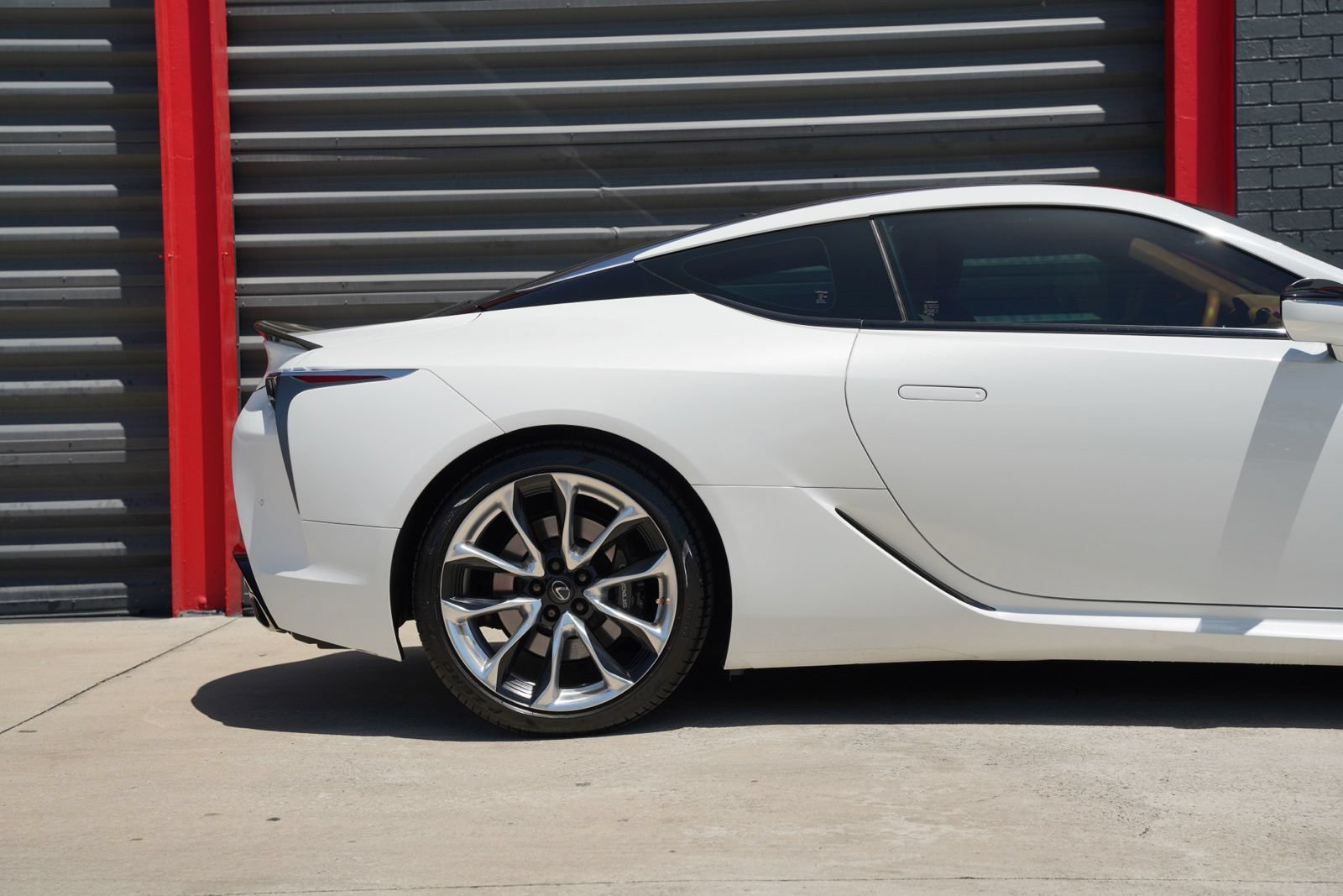 Used 2018 Lexus LC 500 Coupe RWD image 2