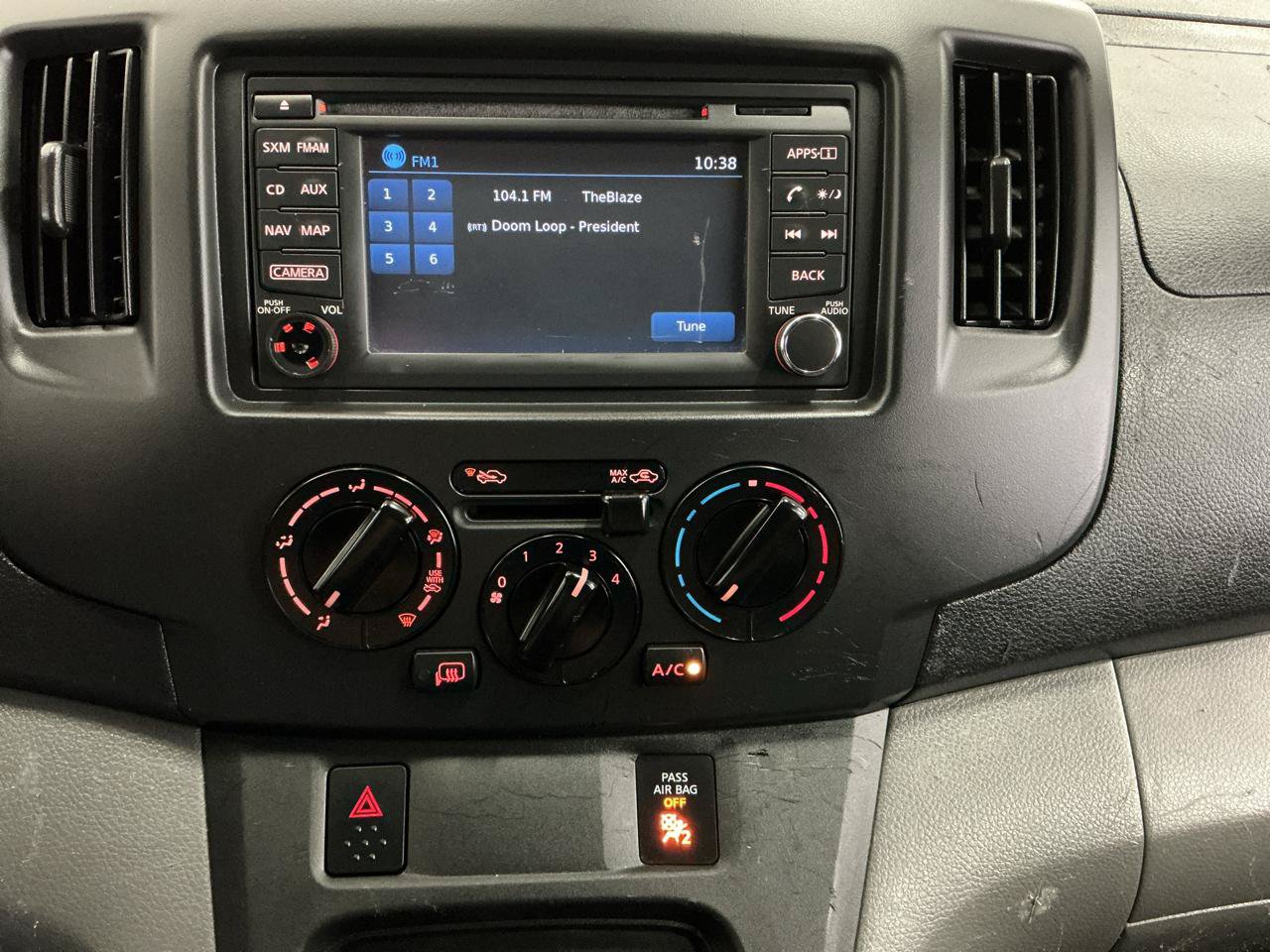 Used 2019 Nissan NV200 SV w/ Navigation Package FWD image 16