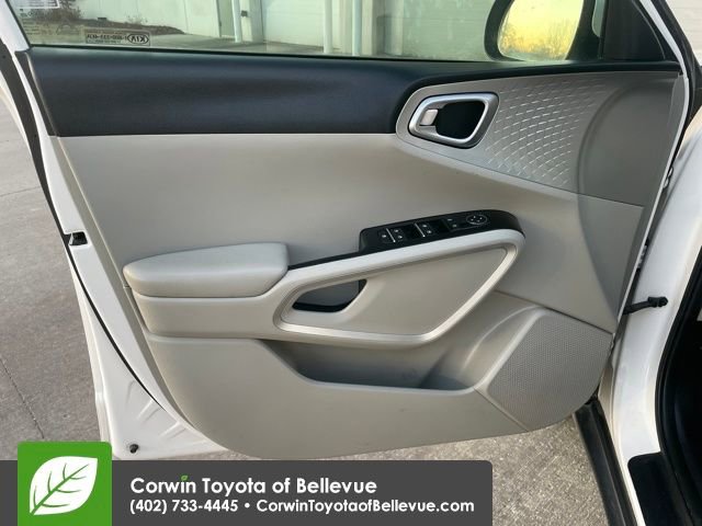 Used 2020 Kia Soul LX image 10