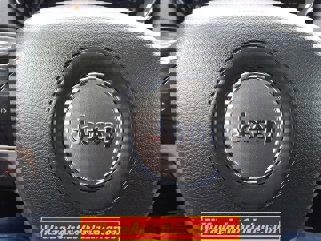 Used 2020 Jeep Grand Cherokee Limited w/ Luxury Group II image 13