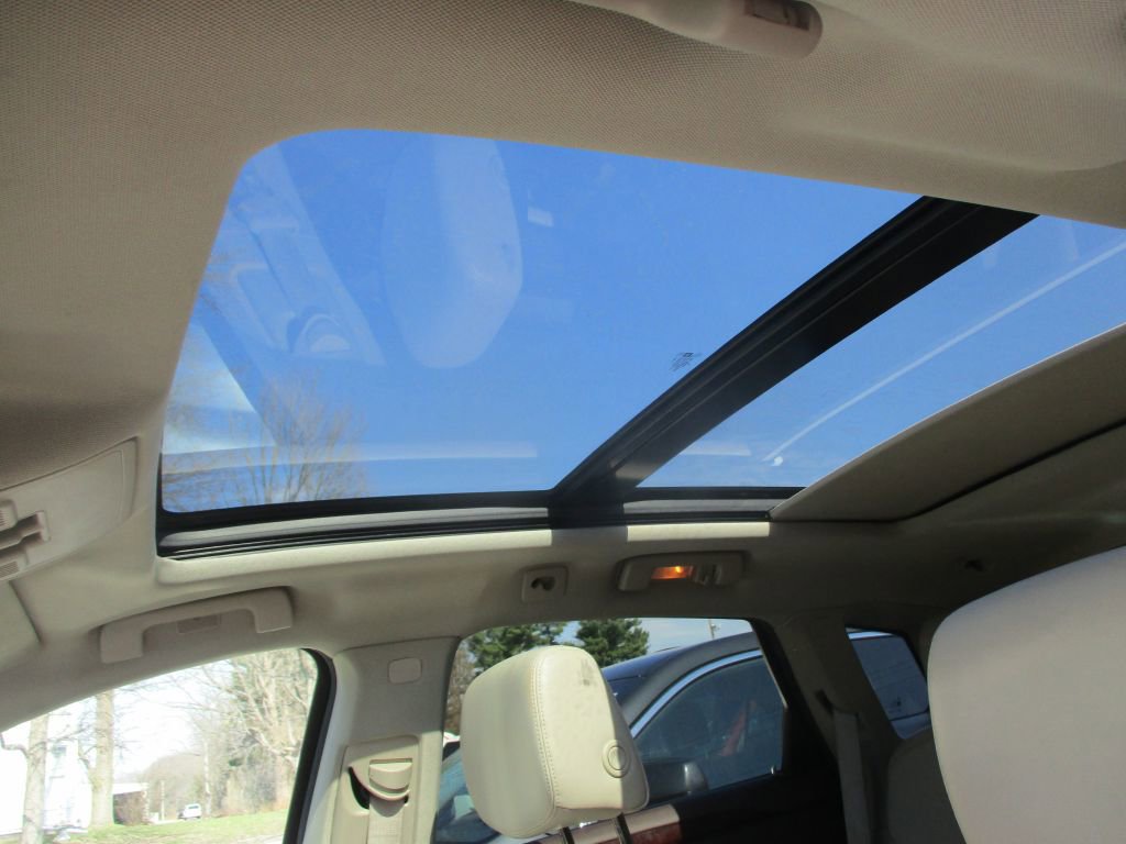 Used 2016 Cadillac SRX Luxury image 13