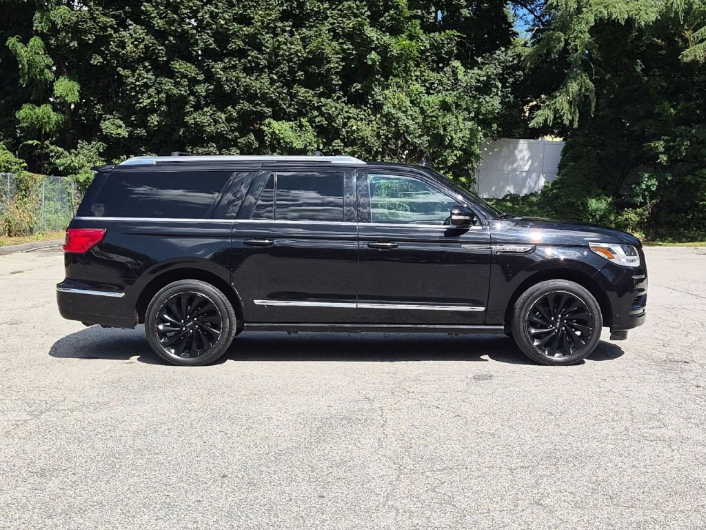 Used 2020 Lincoln Navigator L Reserve w/ Equipment Group 208A Reserve AWD/4WD image 2