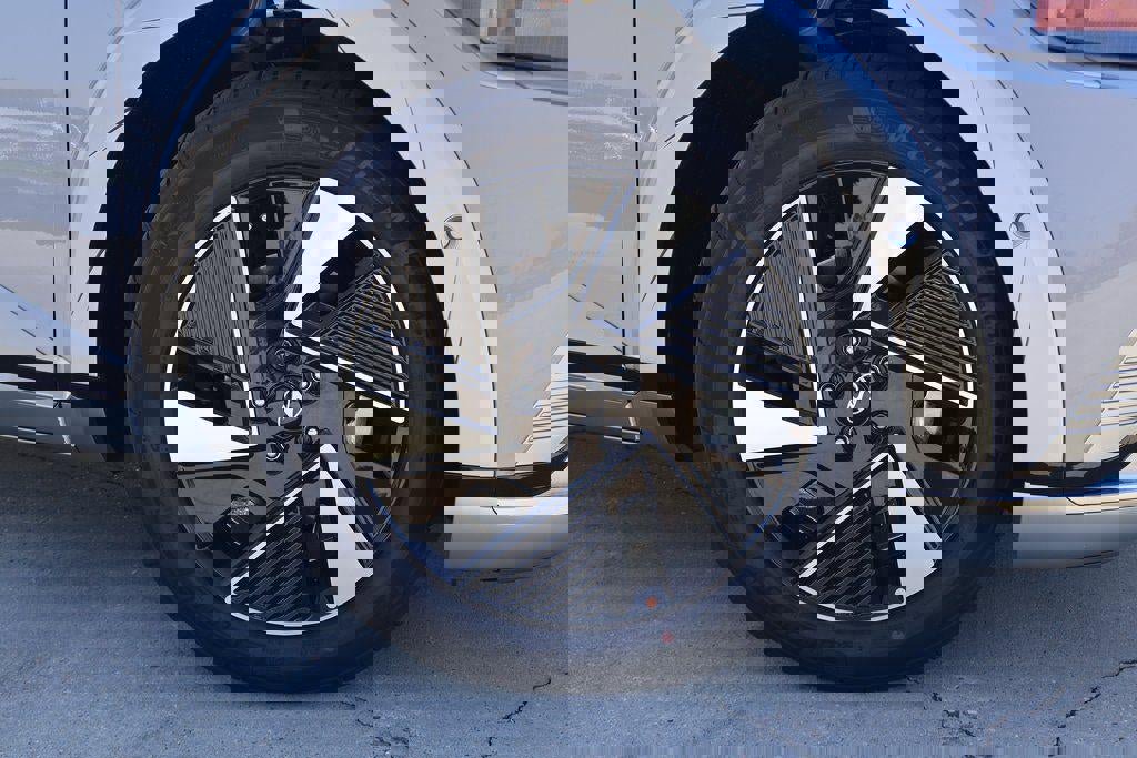 New 2026 Hyundai Ioniq 5 Limited image 17