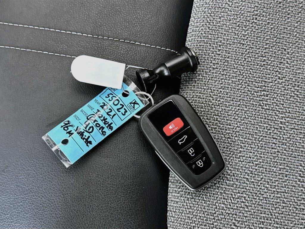 Used 2021 Toyota Corolla XSE FWD image 31