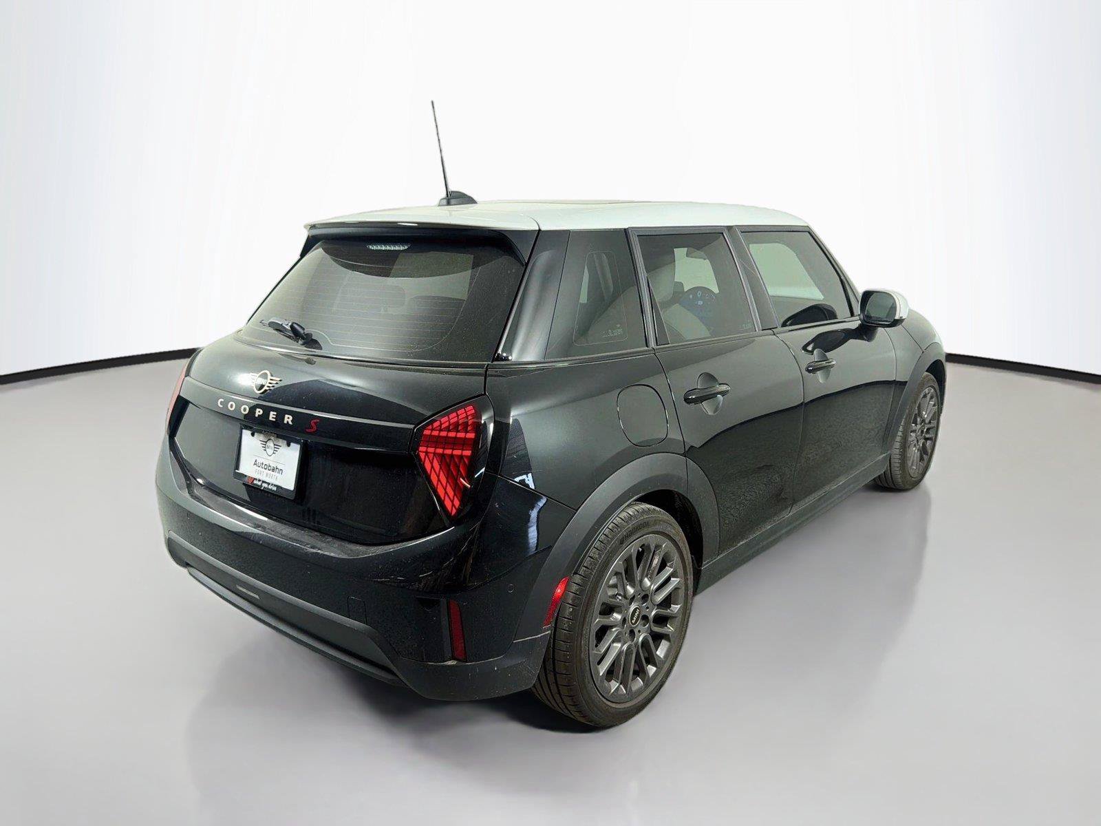 Used 2025 MINI Cooper S FWD image 5