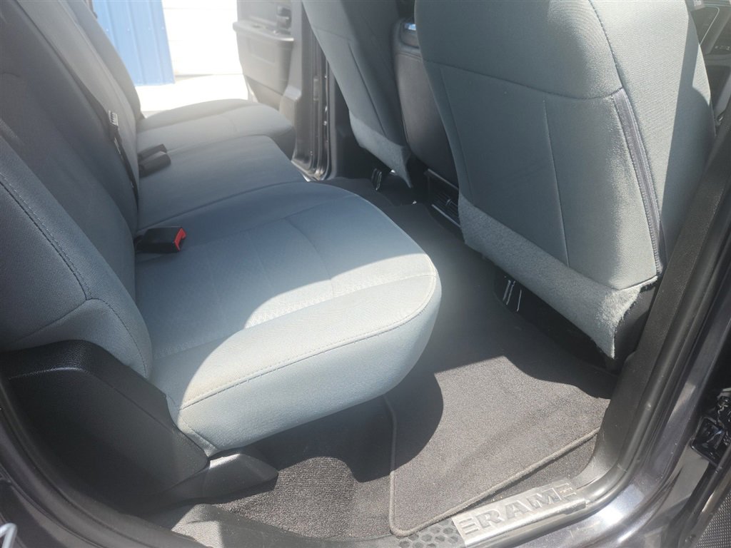 Used 2018 RAM 1500 Express image 11