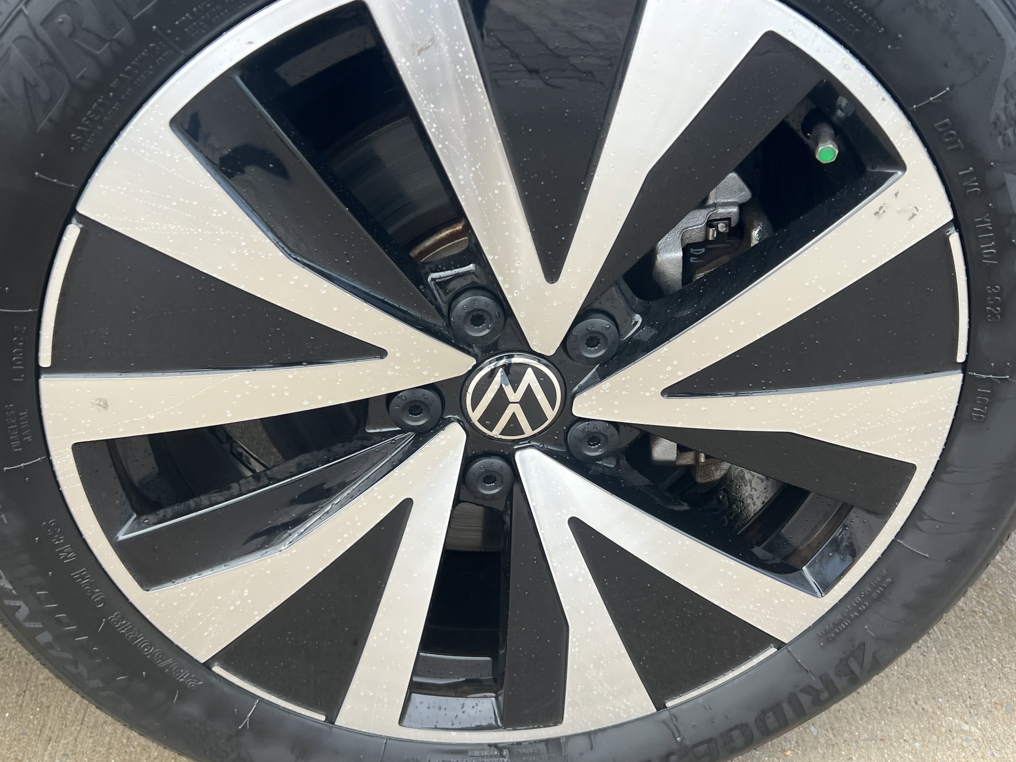 Certified 2023 Volkswagen Taos SE w/ Panoramic Sunroof Package FWD image 12