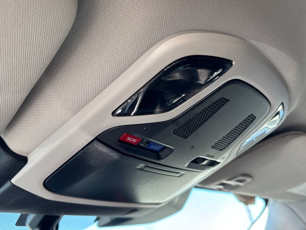 Used 2025 Subaru Outback Premium w/ Popular Package #1A image 31