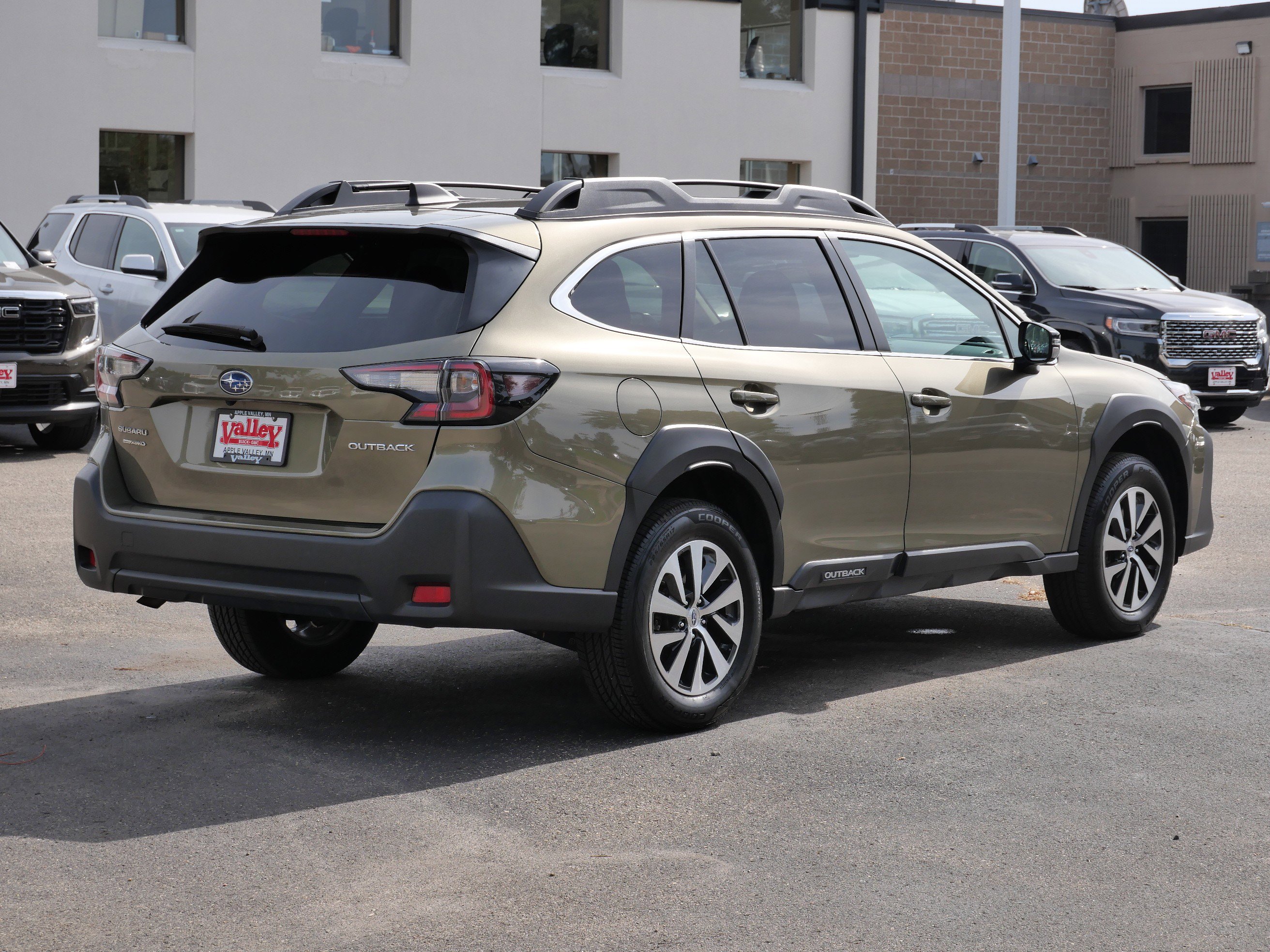 Used 2024 Subaru Outback Premium image 9