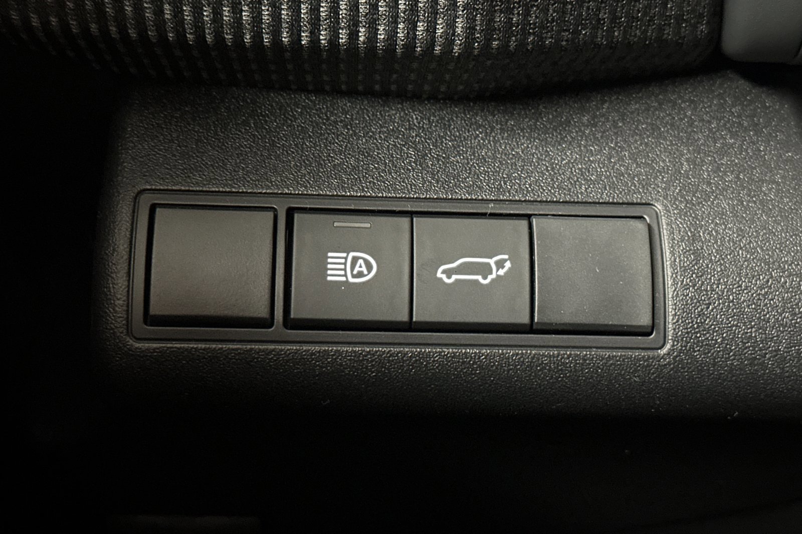 New 2025 Subaru Solterra Limited image 31