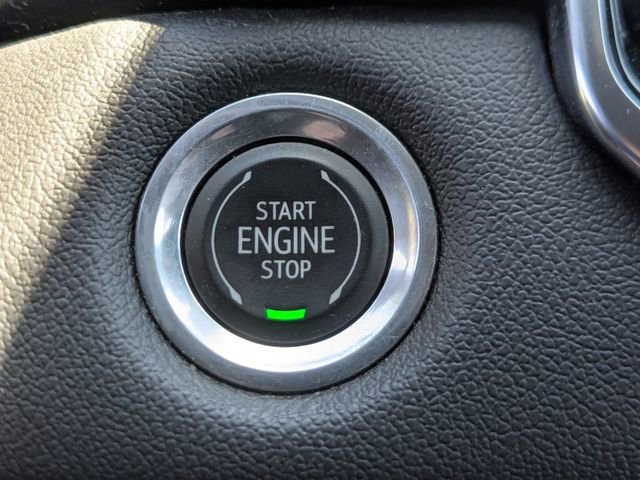 Used 2023 Chevrolet Colorado LT w/ LT Convenience Package II AWD/4WD image 19