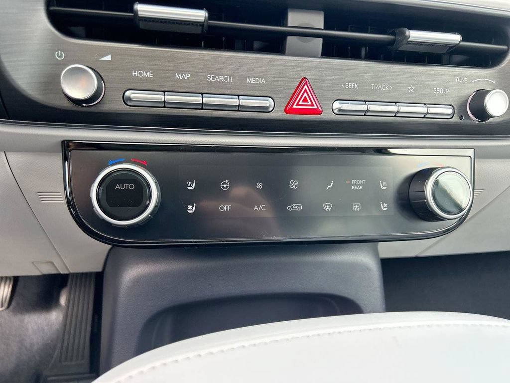New 2026 Hyundai Palisade Calligraphy FWD image 17