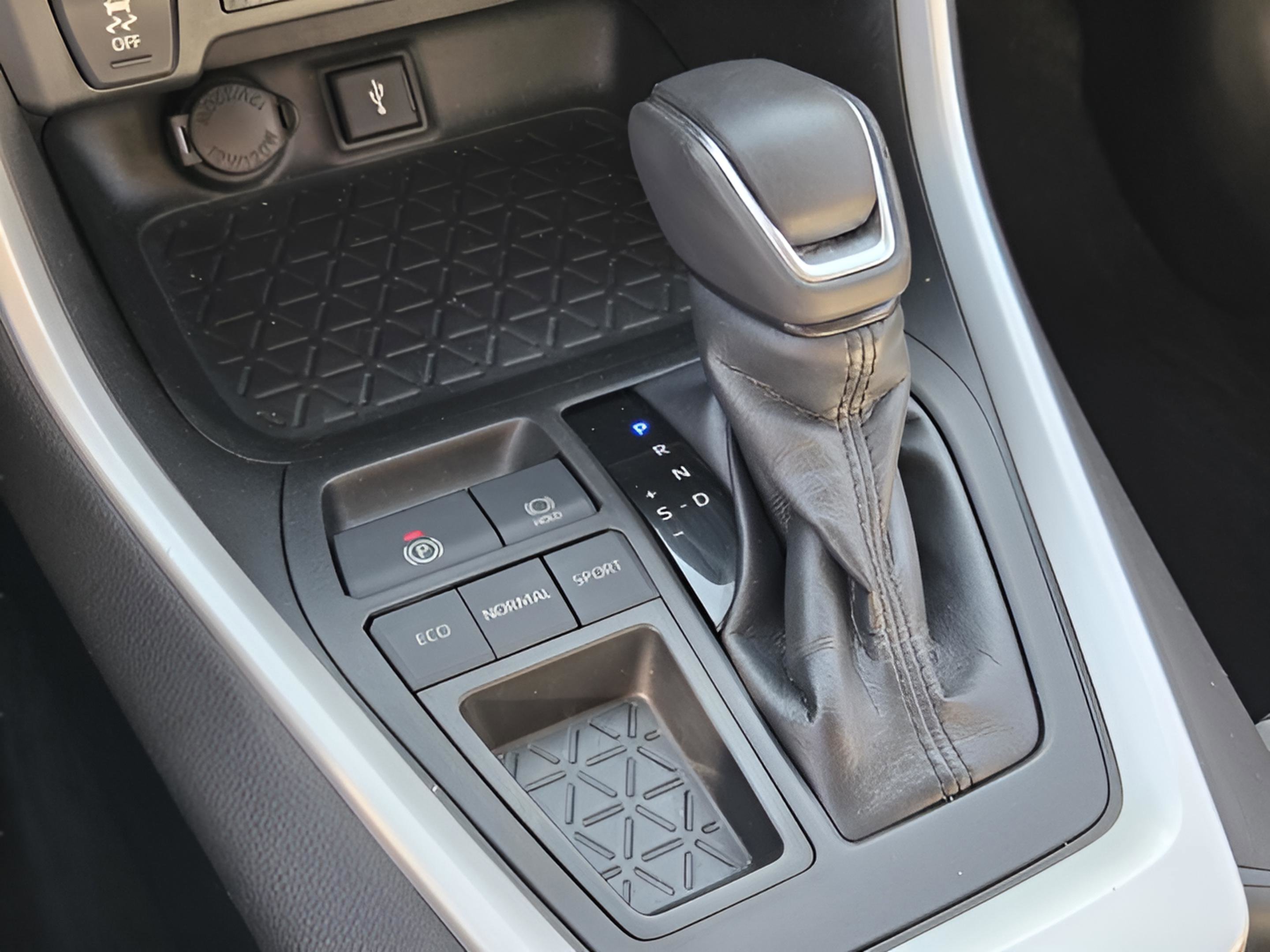 Certified 2021 Toyota RAV4 XLE Premium FWD image 17