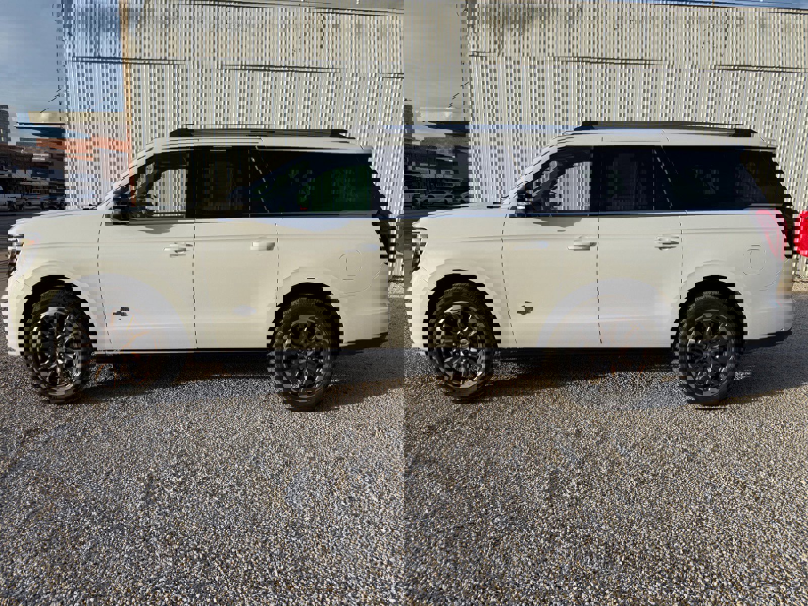 Used 2025 Ford Expedition Max King Ranch image 6