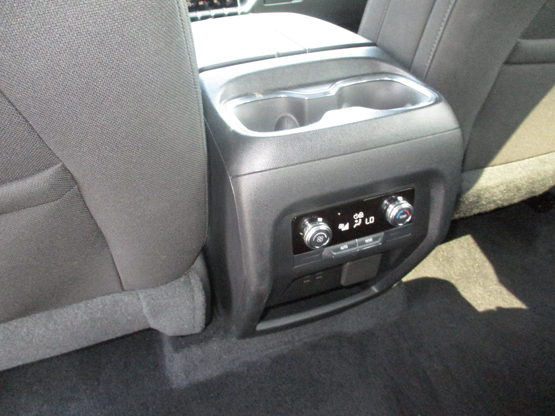 Used 2025 GMC Acadia Elevation image 12