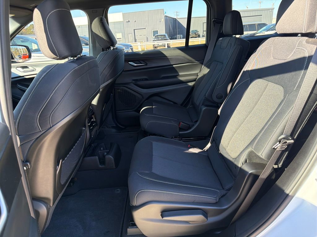 Used 2024 Jeep Grand Cherokee L Laredo w/ Trailer Tow Package image 29