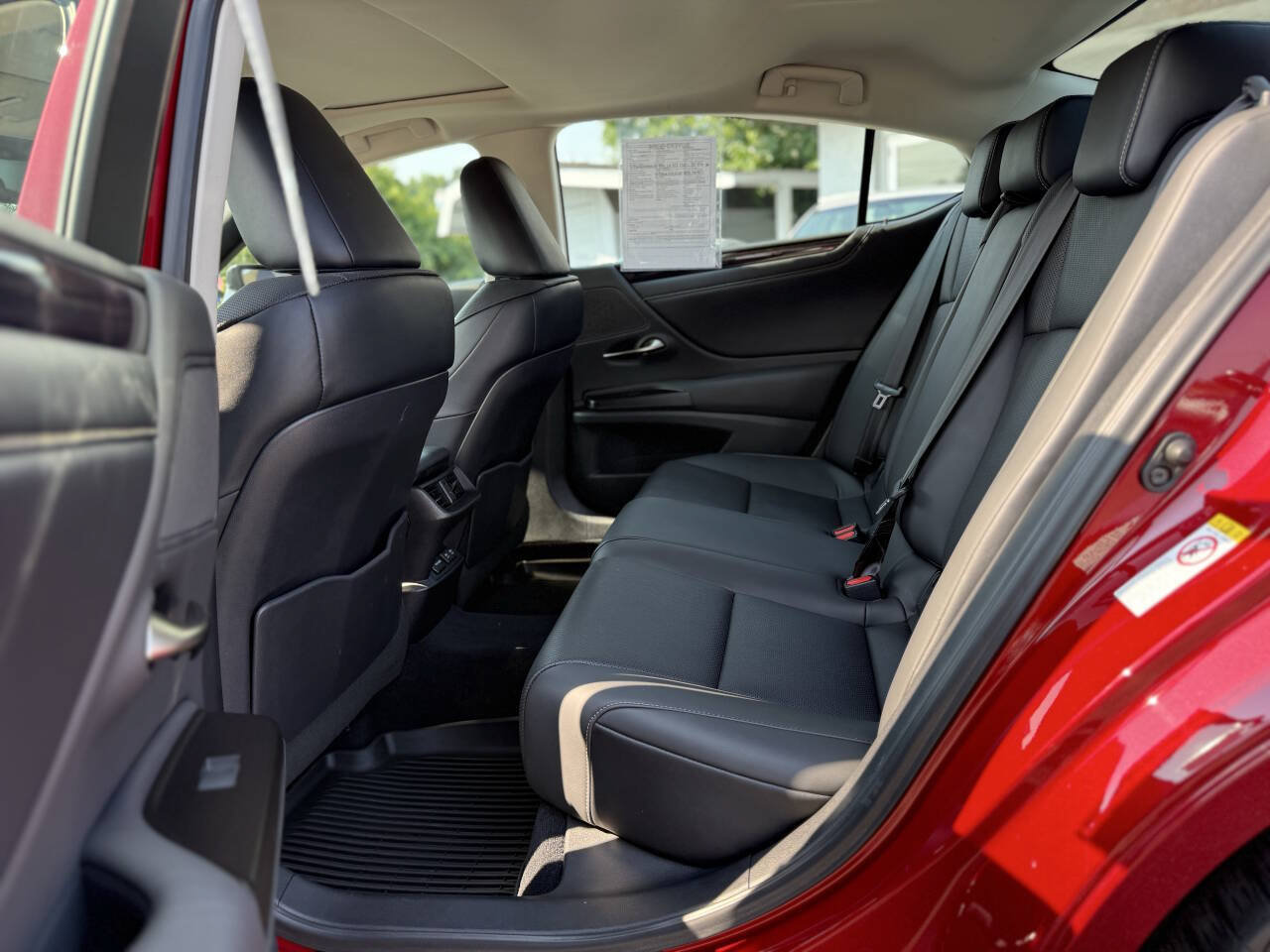 Used 2019 Lexus ES 350 w/ Premium Package FWD image 18