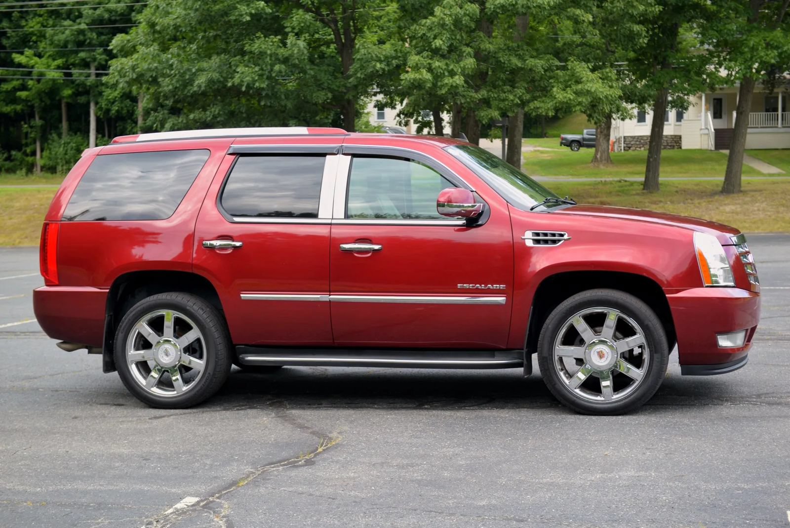 Used 2010 Cadillac Escalade Luxury AWD/4WD image 43