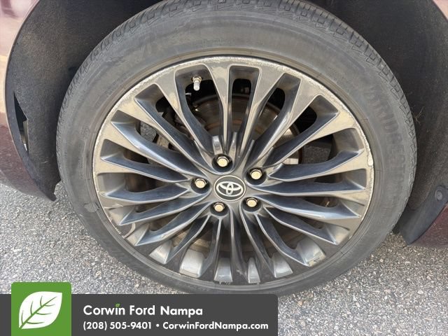 Used 2016 Toyota Avalon Touring FWD image 10