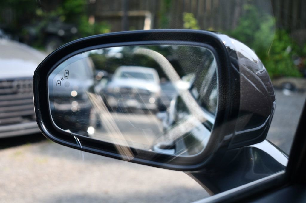 Used 2017 Ford Fusion Energi SE image 39