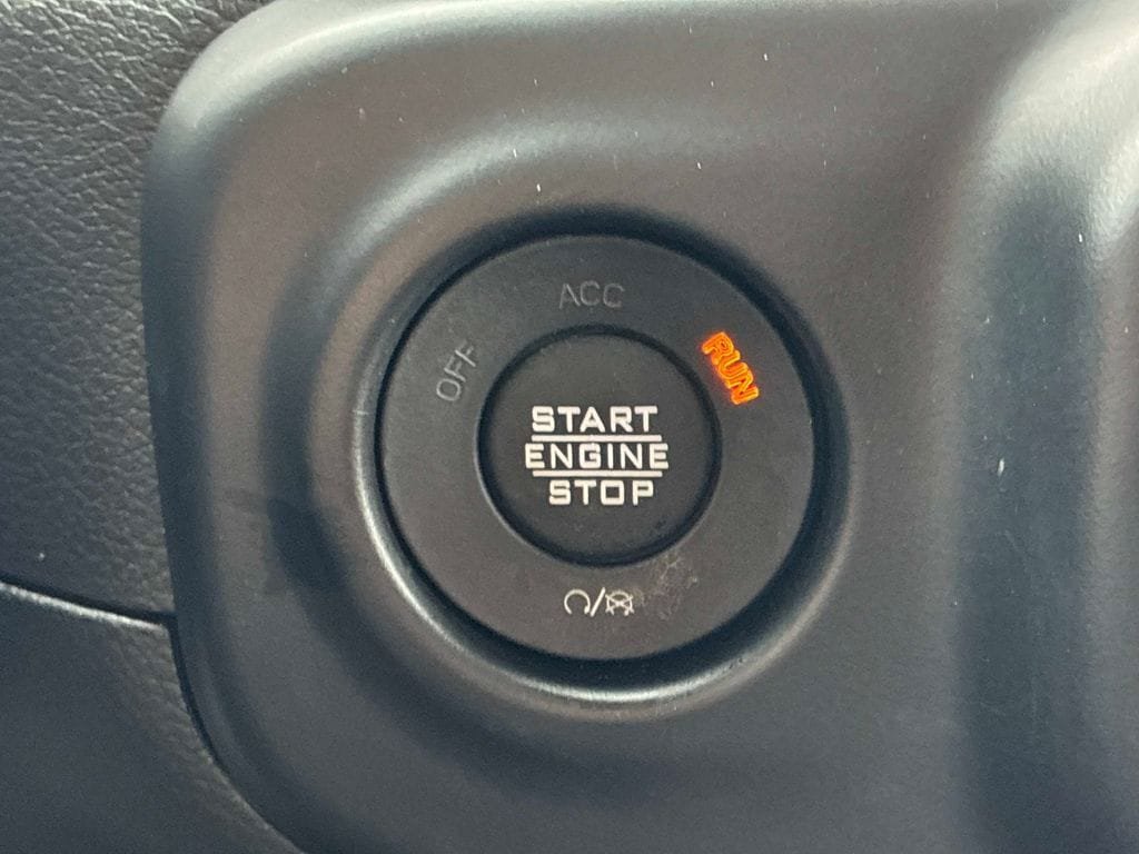 Used 2023 Jeep Wrangler Unlimited Sahara w/ Cold Weather Group AWD/4WD image 29