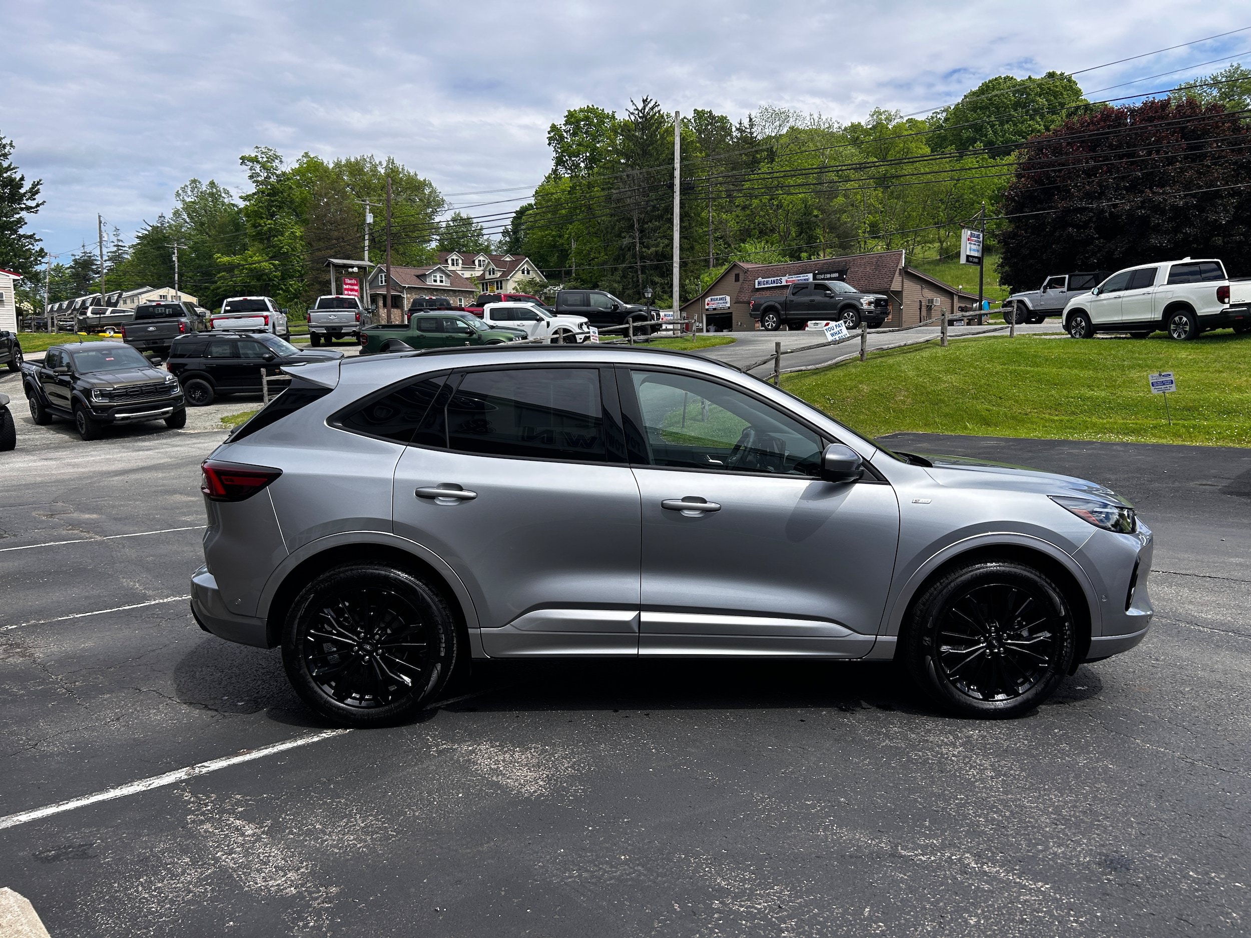Used 2023 Ford Escape ST-Line Elite w/ Premium Technology Package AWD/4WD image 16