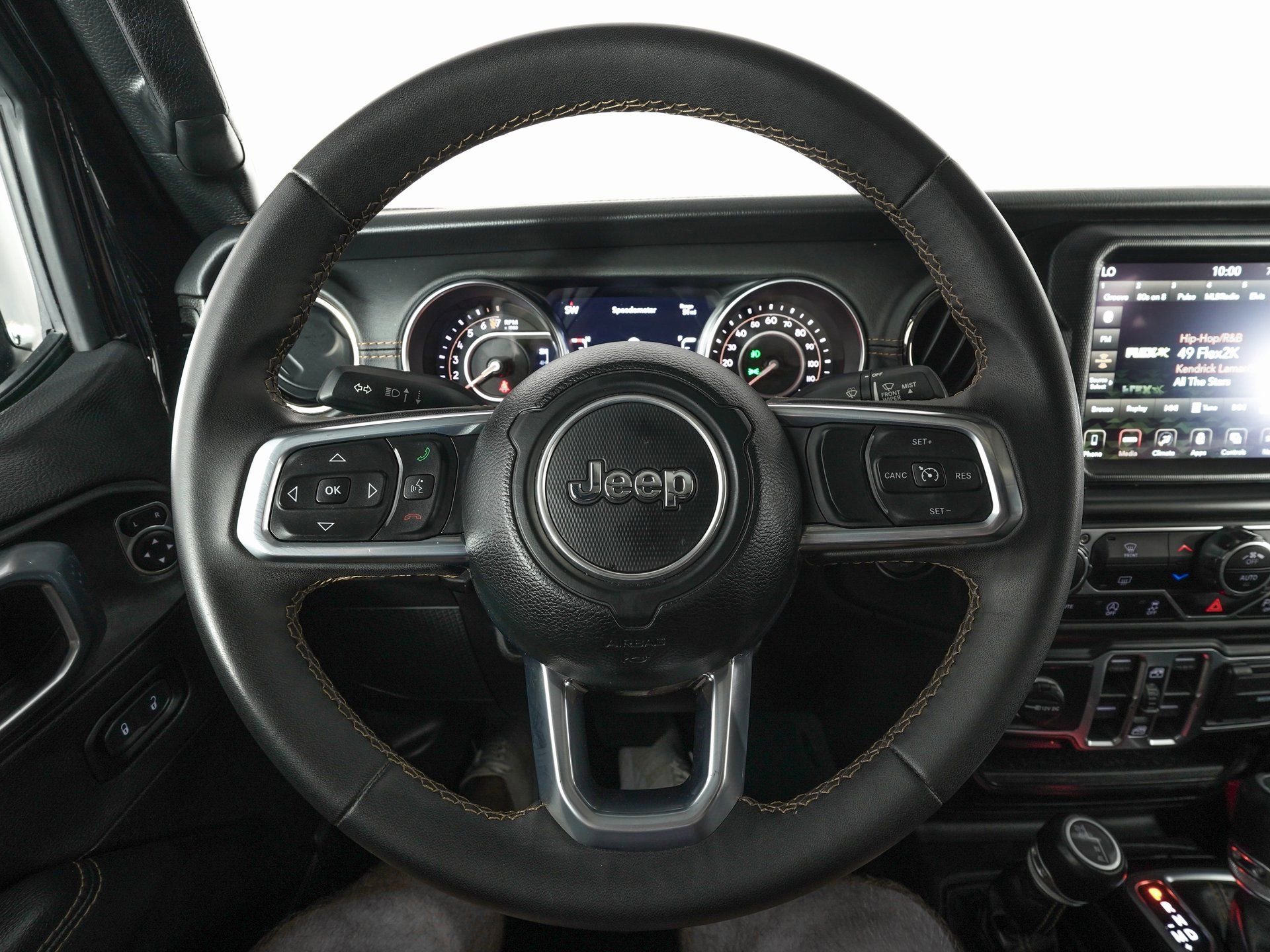 Used 2023 Jeep Gladiator Overland image 16