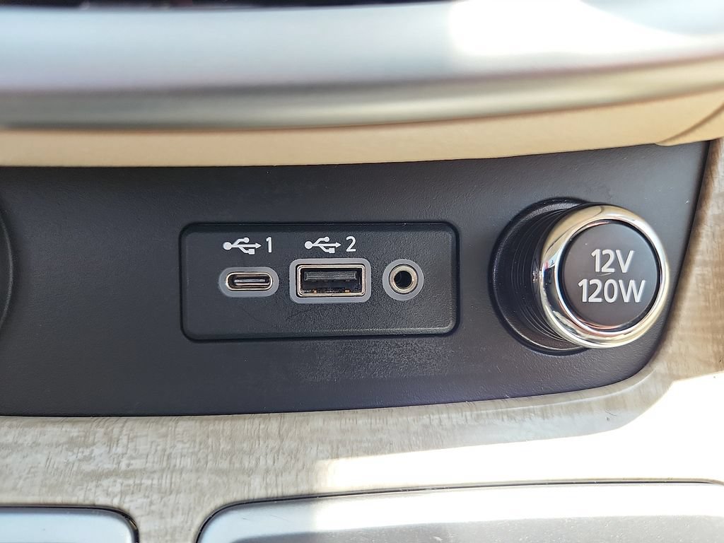 Used 2020 Nissan Murano SL w/ Moonroof Package AWD/4WD image 26