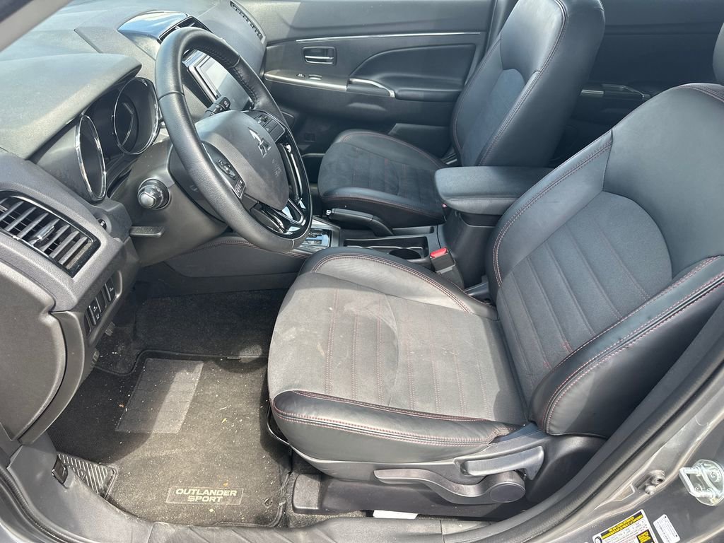 Used 2025 Mitsubishi Outlander Sport AWD image 9