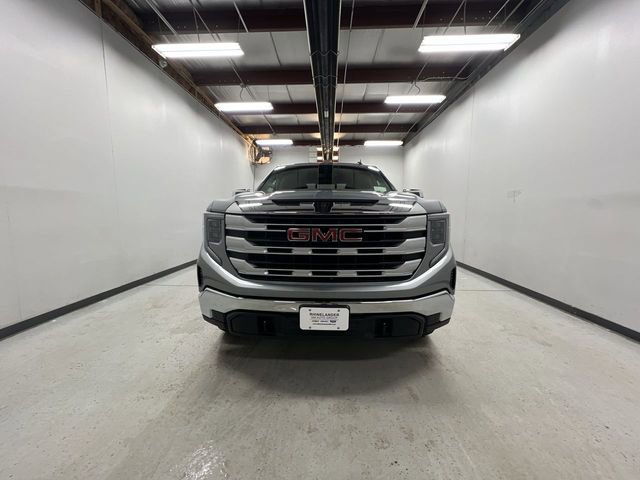 New 2026 GMC Sierra 1500 SLE image 3
