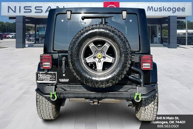 Used 2015 Jeep Wrangler Unlimited Sahara w/ Max Tow Package image 6