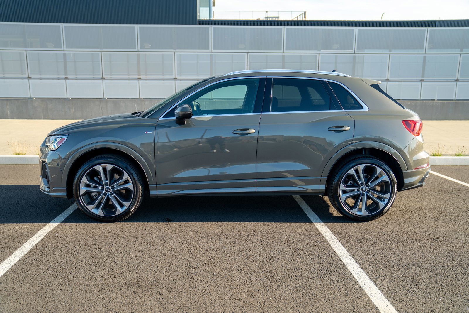Used 2019 Audi Q3 2.0T Prestige w/ Prestige Package image 2