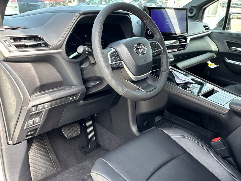 New 2026 Toyota Sienna XLE Woodland Edition image 19