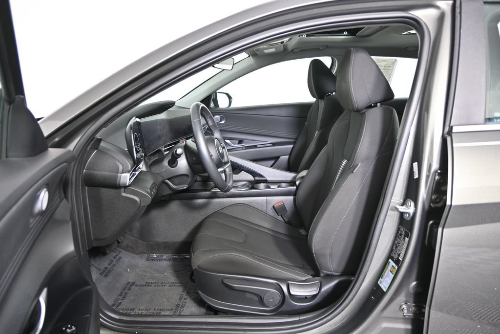 Used 2024 Hyundai Elantra SEL w/ Convenience Package FWD image 20