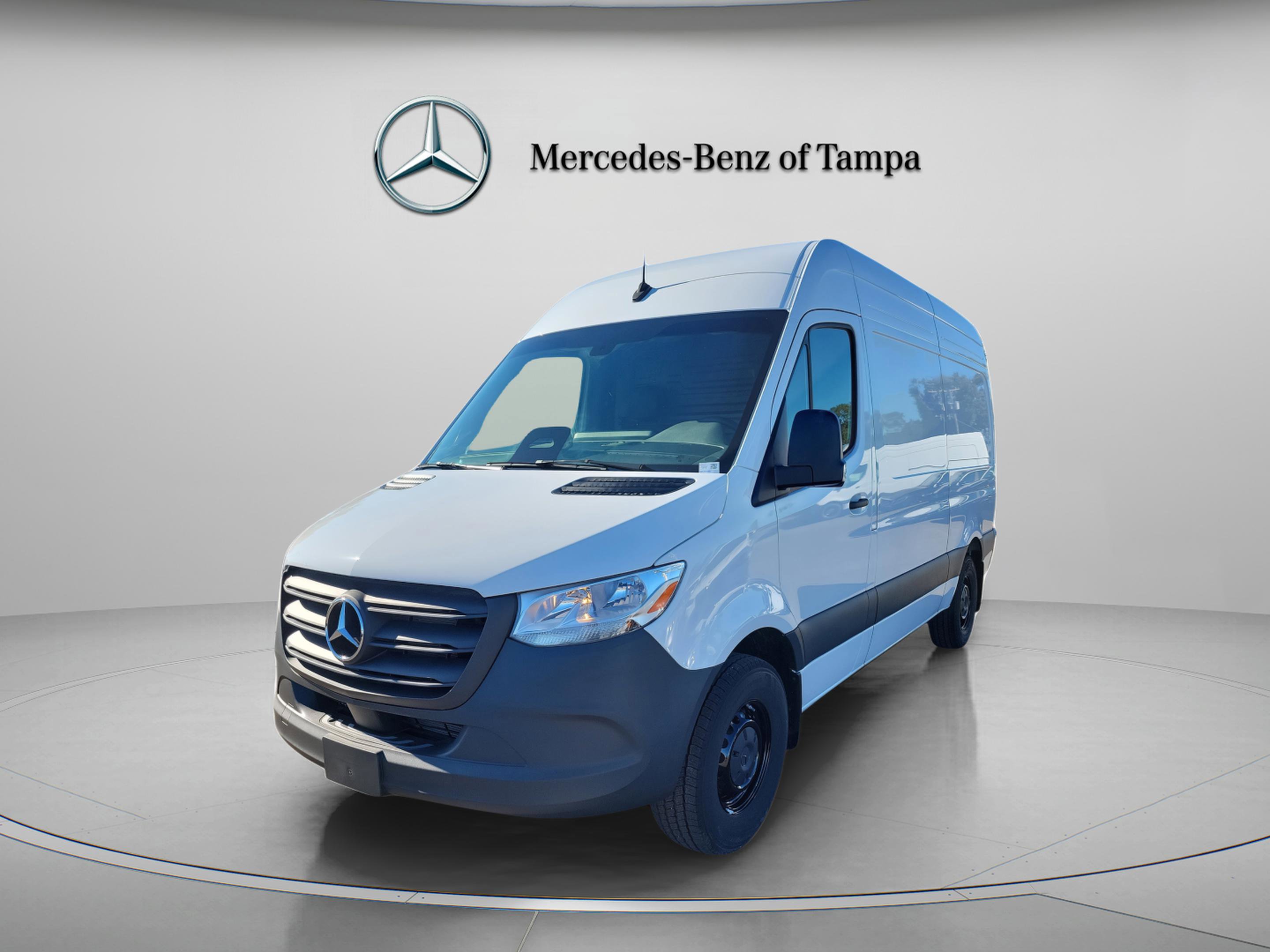 Used 2025 Mercedes-Benz Sprinter 2500 image 1