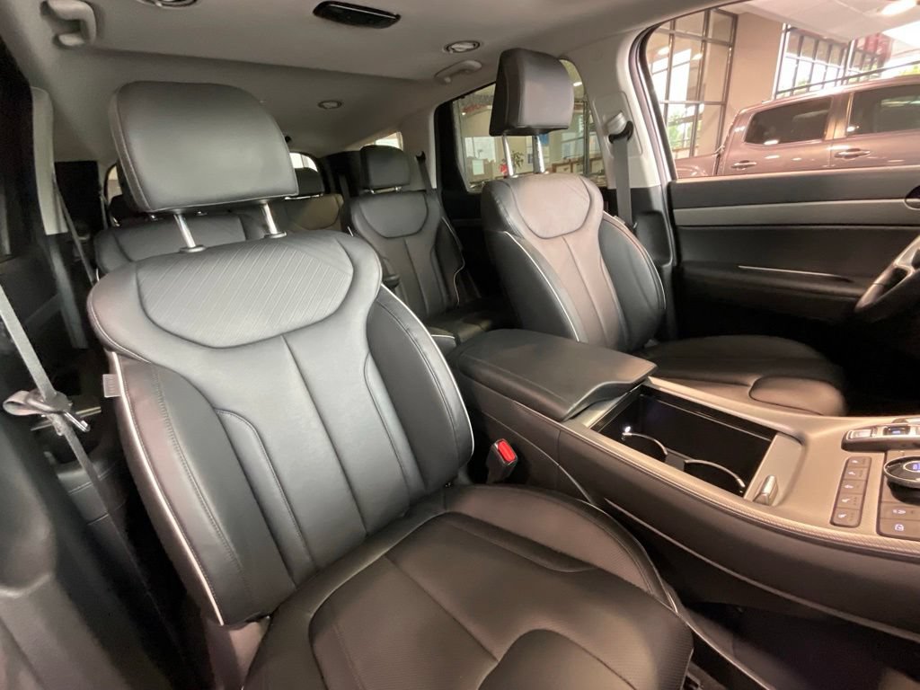 Used 2025 Hyundai Palisade SEL FWD image 19
