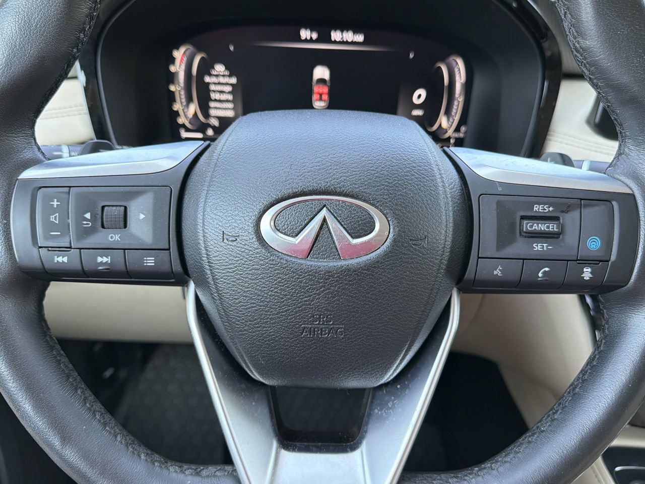 Used 2023 INFINITI QX60 Luxe w/ Cargo Package FWD image 8