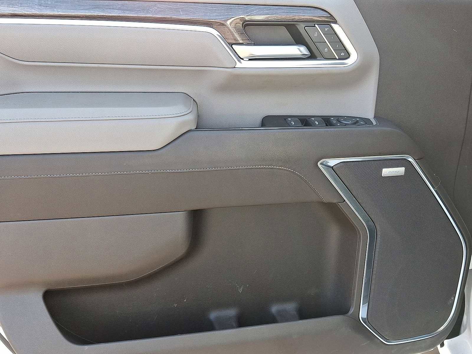 Used 2024 Chevrolet Silverado 2500 LTZ w/ LTZ Convenience Package image 27