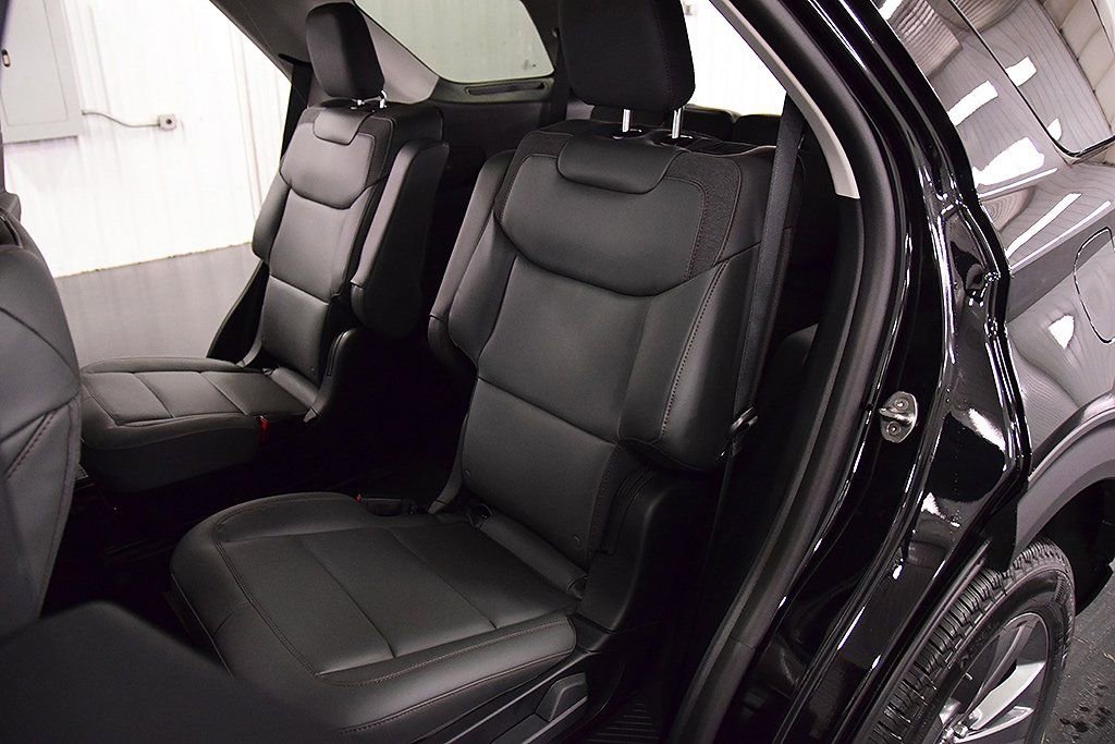 New 2026 Ford Explorer Active w/ Active Comfort Package image 34