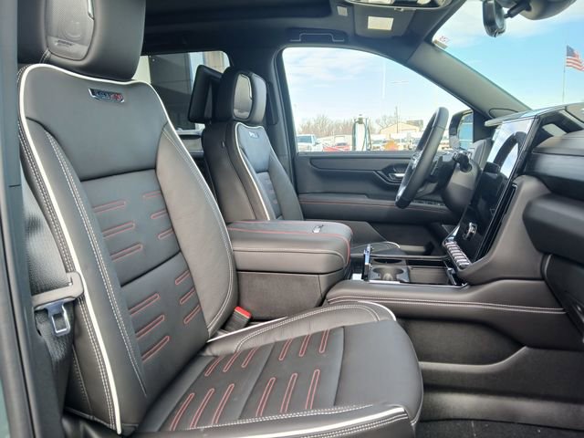 New 2026 GMC Yukon AT4 Ultimate w/ LPO, Illumination Package AWD/4WD image 15