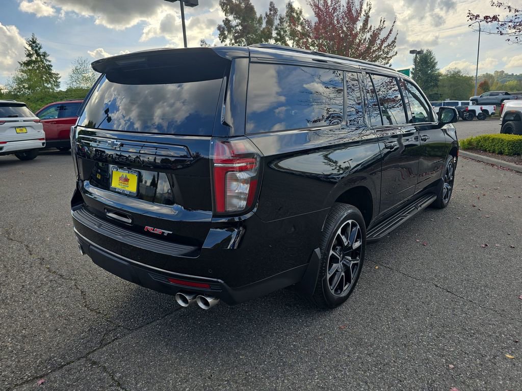 Certified 2024 Chevrolet Suburban RST image 6