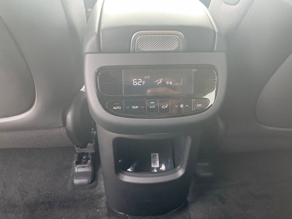 New 2026 Hyundai Ioniq 9 SE AWD/4WD image 13
