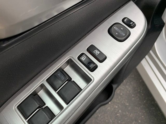 Used 2014 Toyota Camry SE image 12