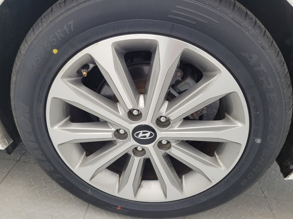 Used 2017 Hyundai Sonata Limited image 31