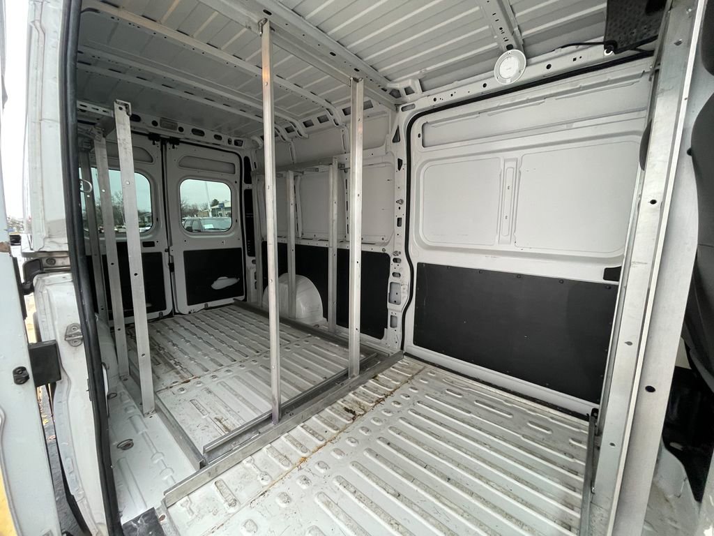 Used 2016 RAM ProMaster 2500 w/ Interior Convenience Group image 26