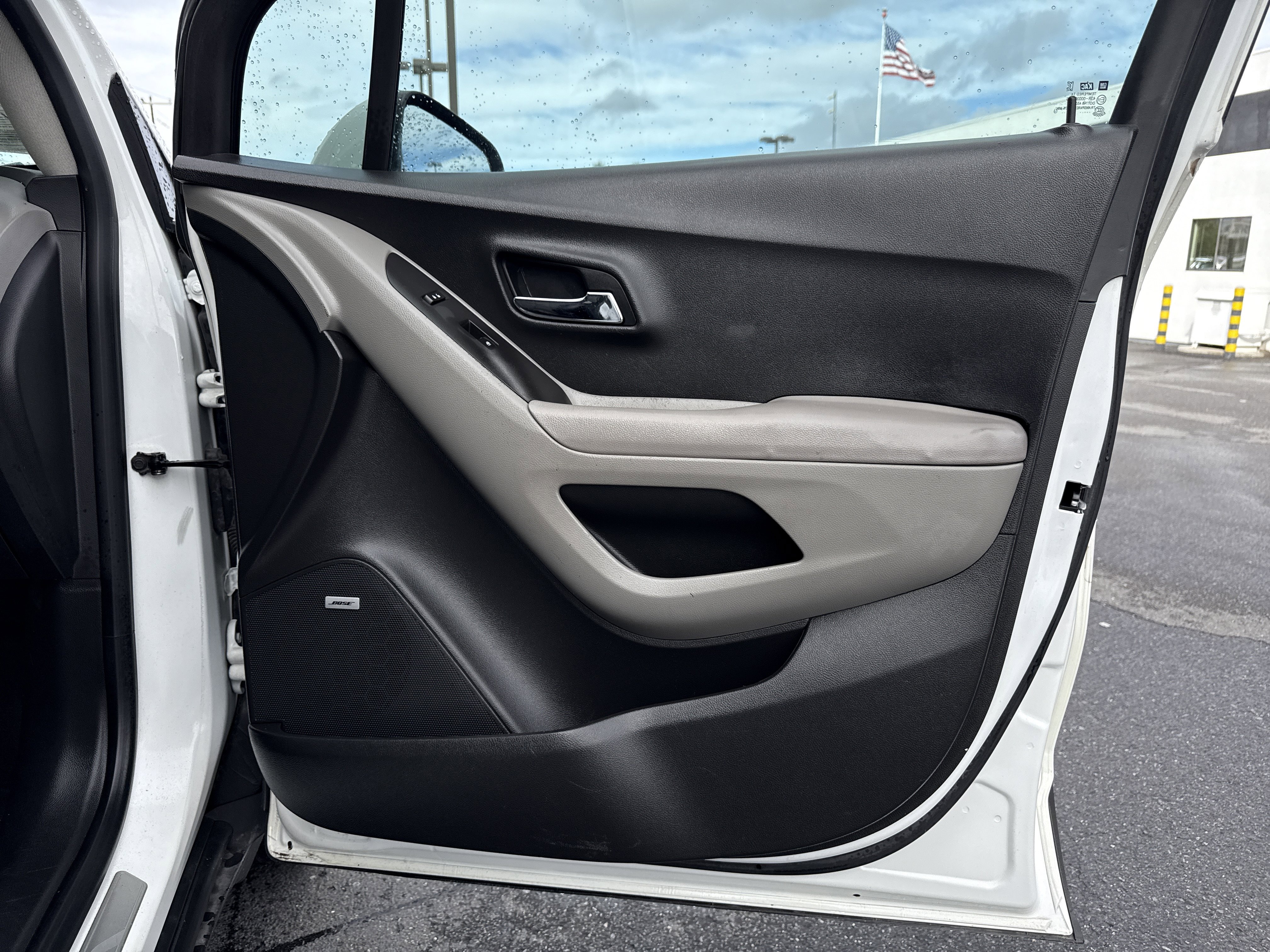 Used 2016 Chevrolet Trax LTZ w/ LPO, Cargo Package image 31