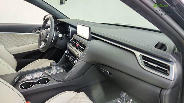 Used 2025 Genesis G70 3.3T Advanced w/ Sport Prestige Package image 21