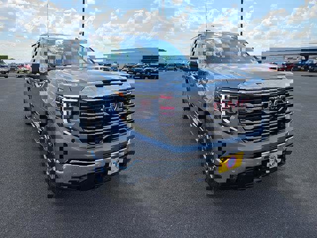 New 2026 GMC Sierra 1500 SLT image 7